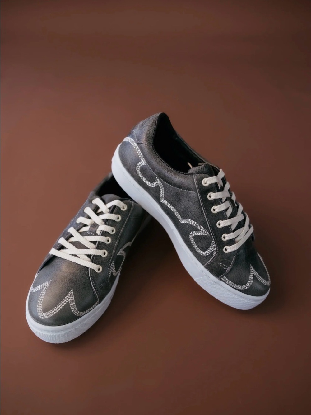 Western Style Tennis Shoes